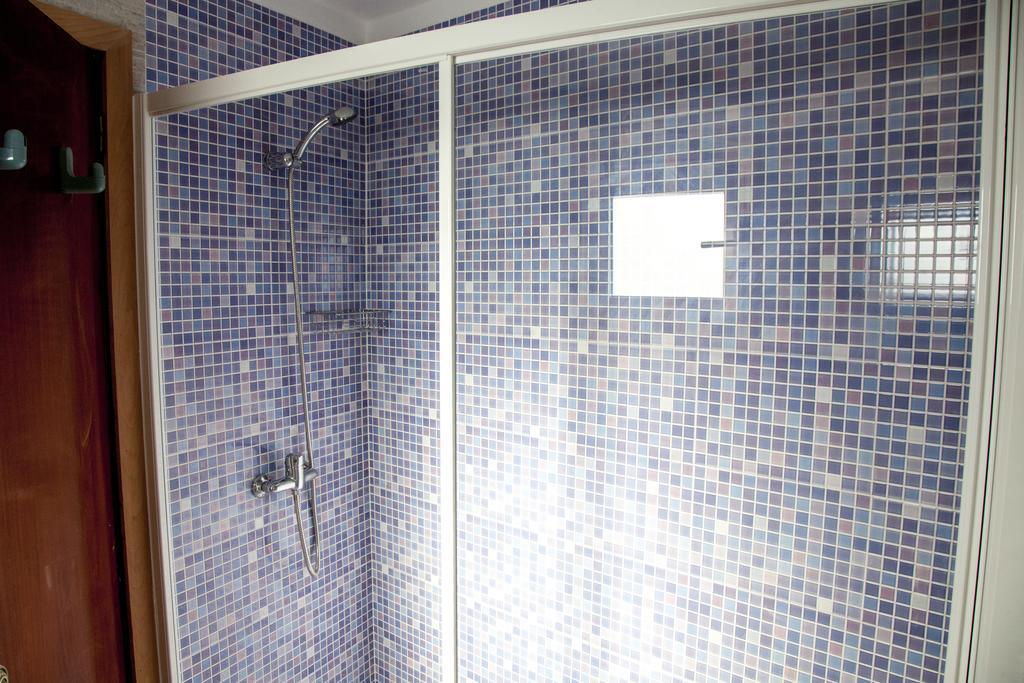 Sem Nome Otel Alvor Oda fotoğraf