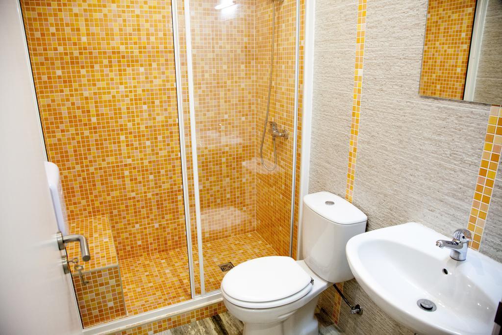 Sem Nome Otel Alvor Oda fotoğraf